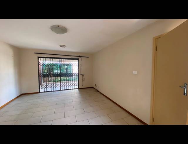 3 BEDROOM FLAT TO LET IN GLENWOOD
